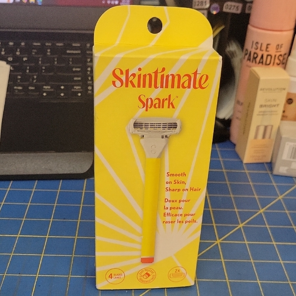 Skintimate Spark Women's Razor - Yellow New Sealed Box